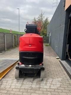 Manitou 100 VJR Vertikalūs stiebiniai keltuvai