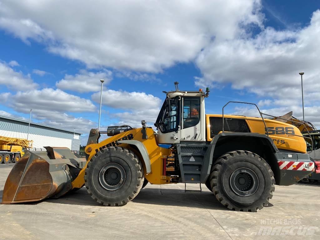 Liebherr L 586 Naudoti ratiniai krautuvai