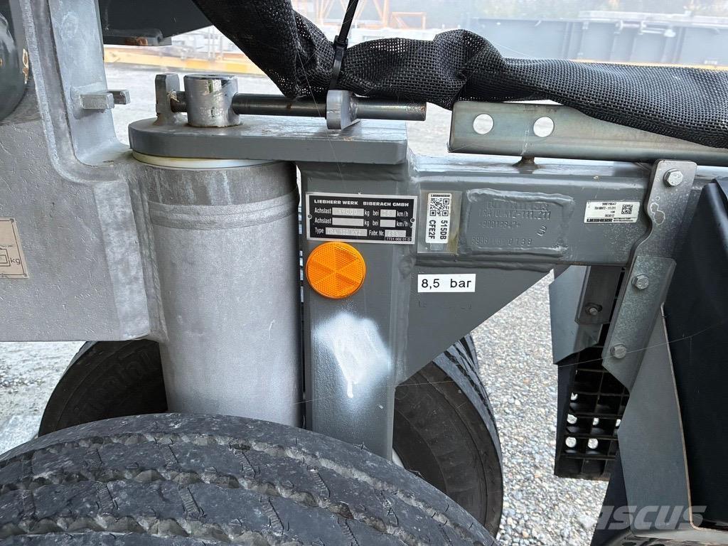 Liebherr L1-32 Bokštiniai kranai