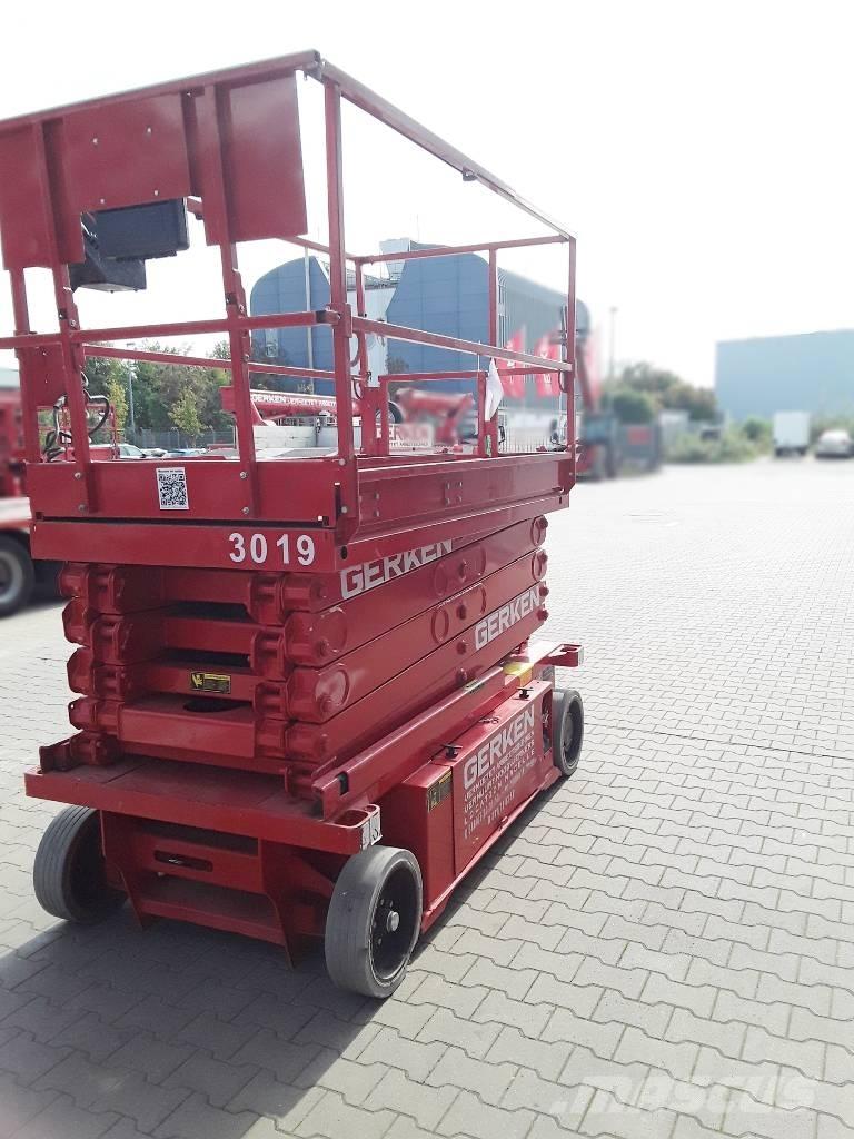 JLG 10 RS Žirkliniai keltuvai