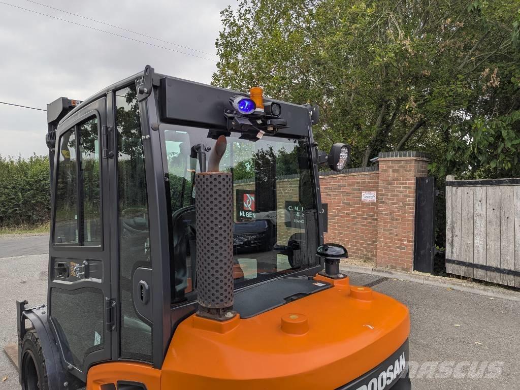 Doosan D 35 C-9 Dyzeliniai krautuvai