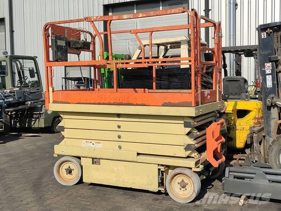 JLG 2646 E 2 Žirkliniai keltuvai