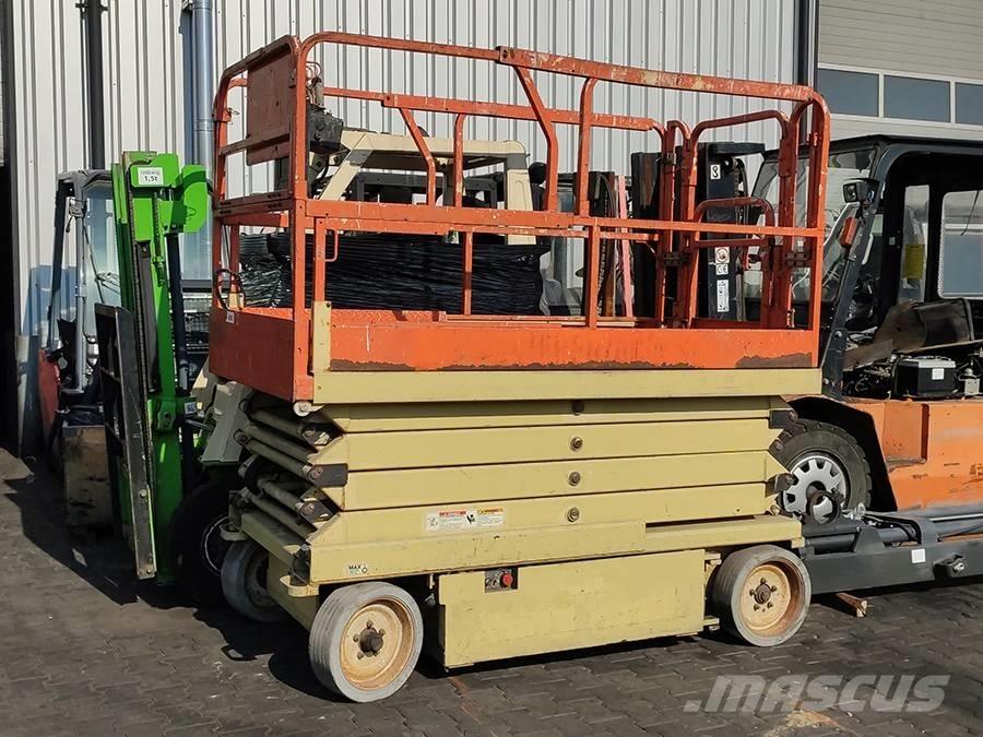JLG 2646 E 2 Žirkliniai keltuvai