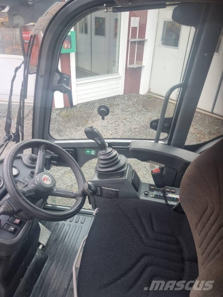 Weidemann 2070 CX80 Naudoti ratiniai krautuvai
