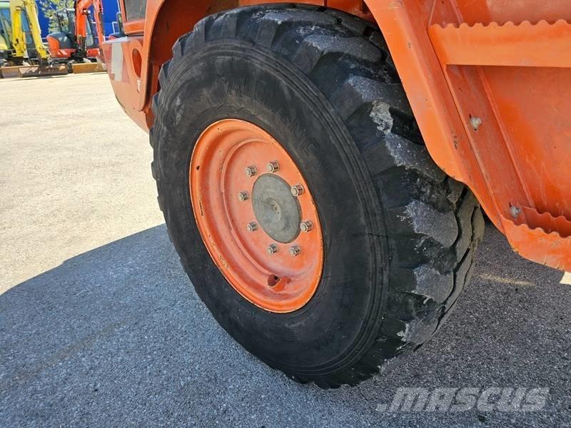 Volvo L 30 G Naudoti ratiniai krautuvai