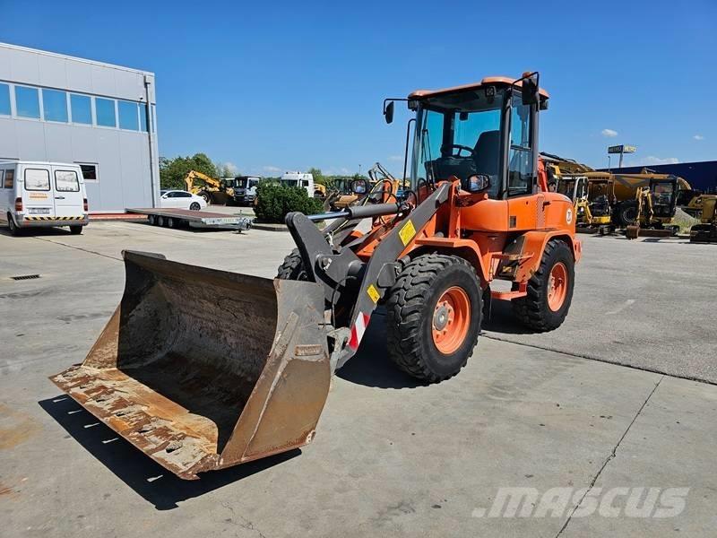 Volvo L 30 G Naudoti ratiniai krautuvai