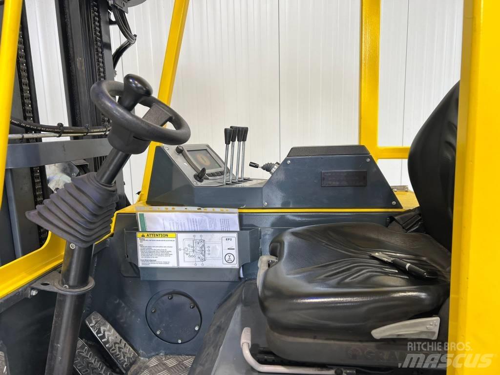 Combilift CBE3000 Šakiniai krautuvai su privažiavimu iš visų keturių pusių