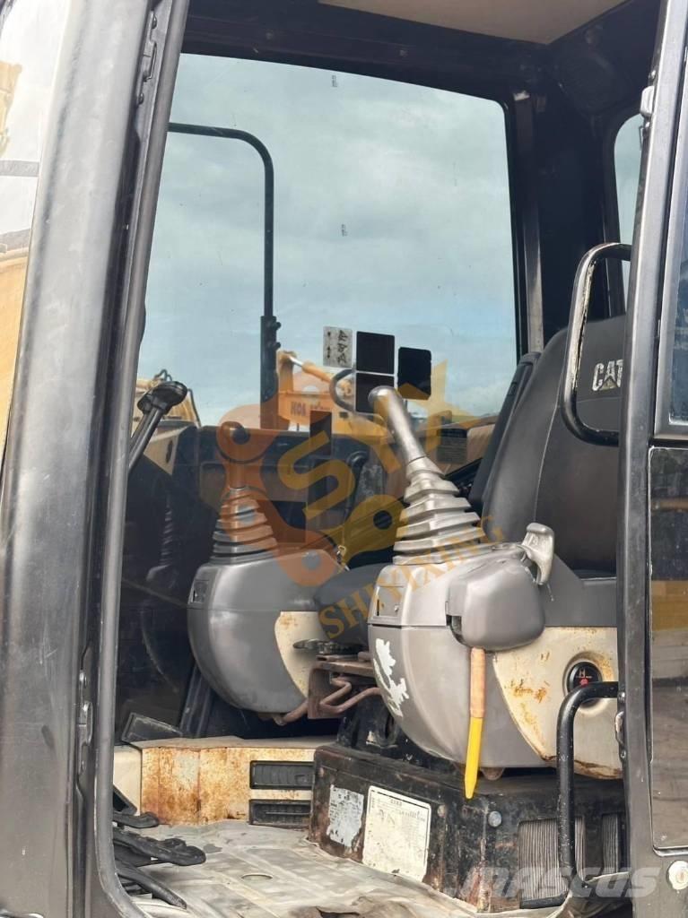 CAT 313 C Vikšriniai ekskavatoriai