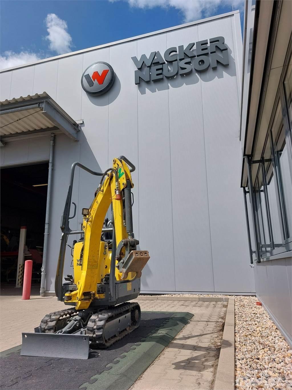Wacker Neuson 803 Vikšriniai ekskavatoriai