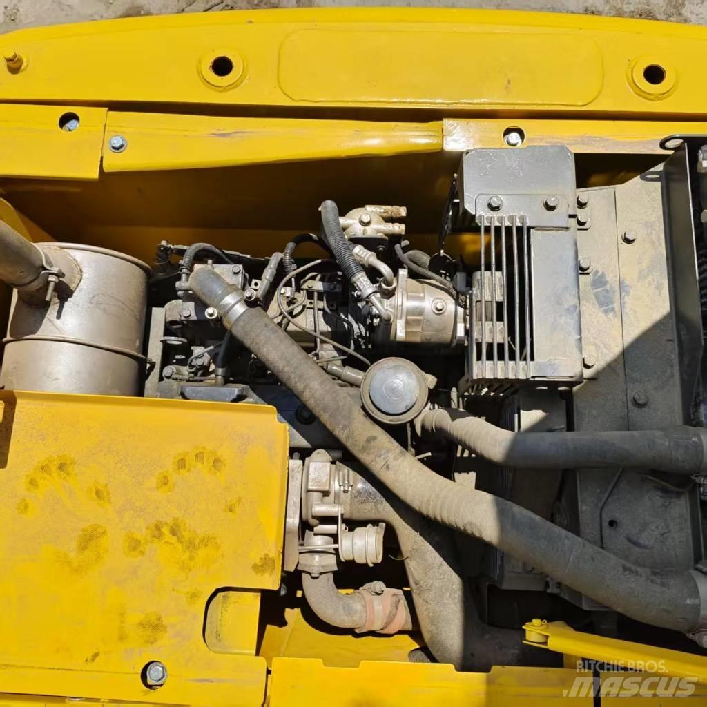 Komatsu PC 130 Vikšriniai ekskavatoriai
