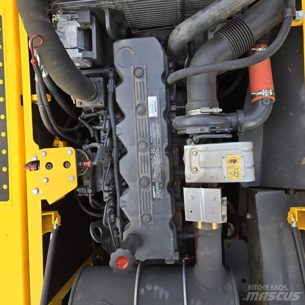 Komatsu PC 200-8 Vikšriniai ekskavatoriai