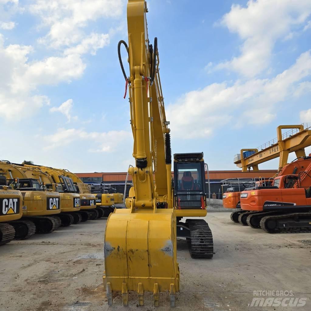 Komatsu PC 200-8 Vikšriniai ekskavatoriai