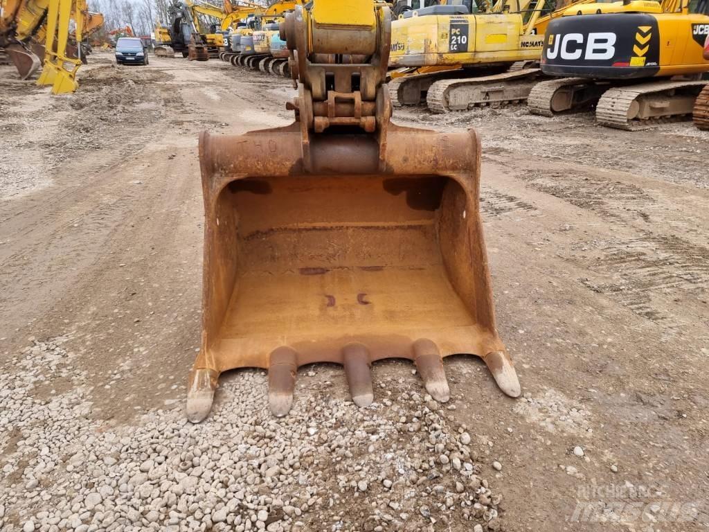 JCB JS 220 LC Vikšriniai ekskavatoriai