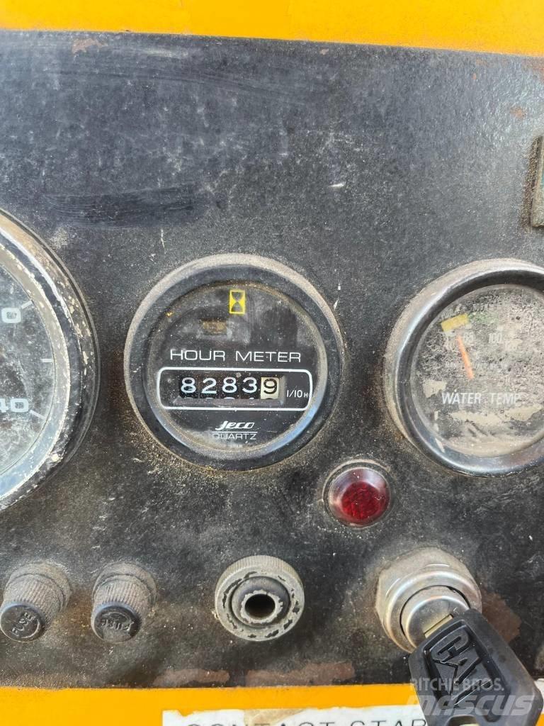 Morooka MST 1500 Vikšrinė savivartė technika