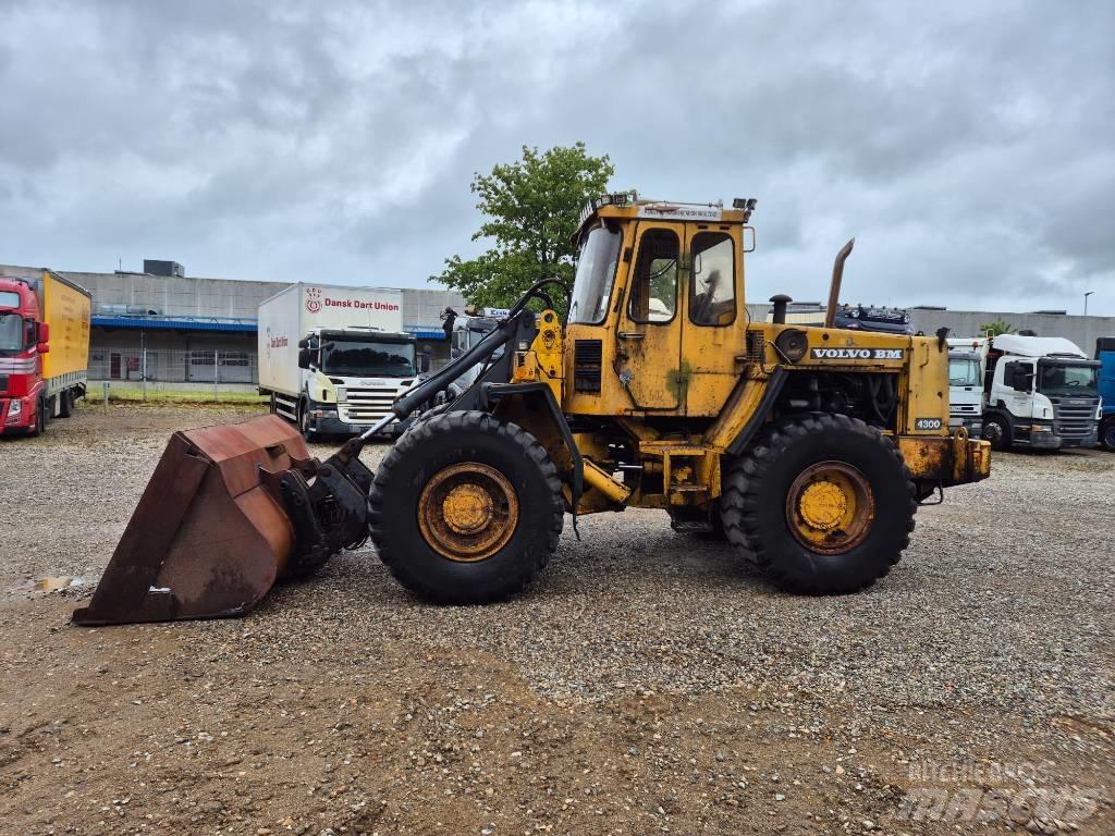 Volvo BM 4300 Naudoti ratiniai krautuvai