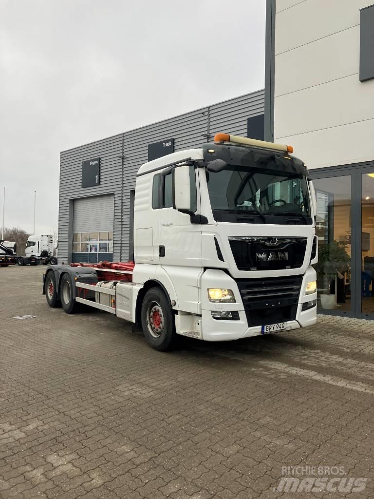 MAN TGX 26.500 6X2 Sunkvežimiai su keliamuoju kabliu