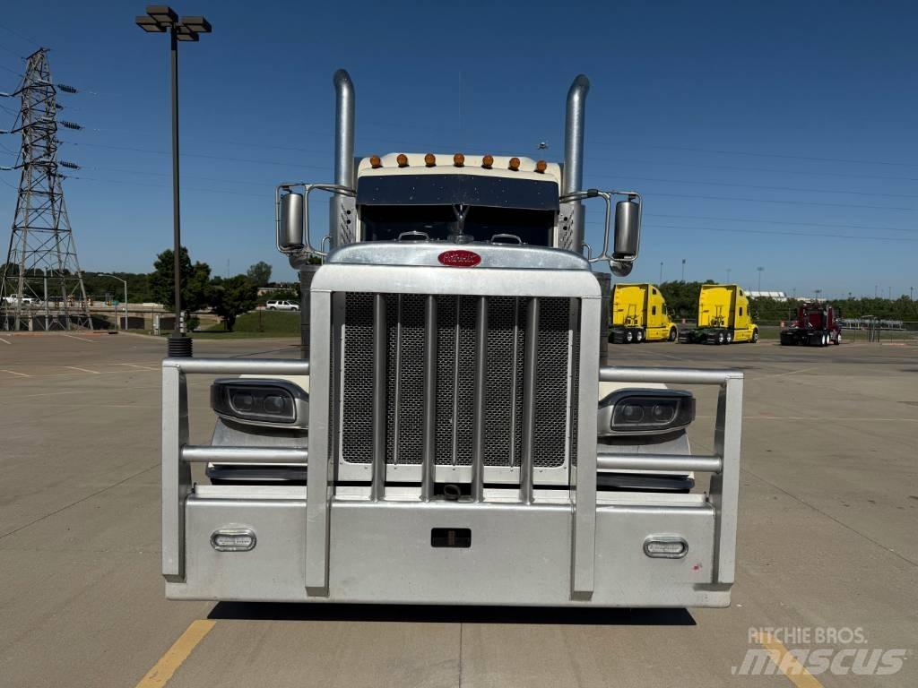 Peterbilt 389 Naudoti vilkikai