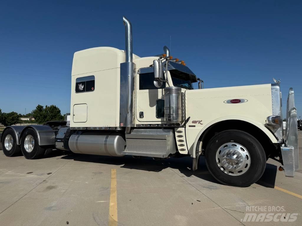 Peterbilt 389 Naudoti vilkikai