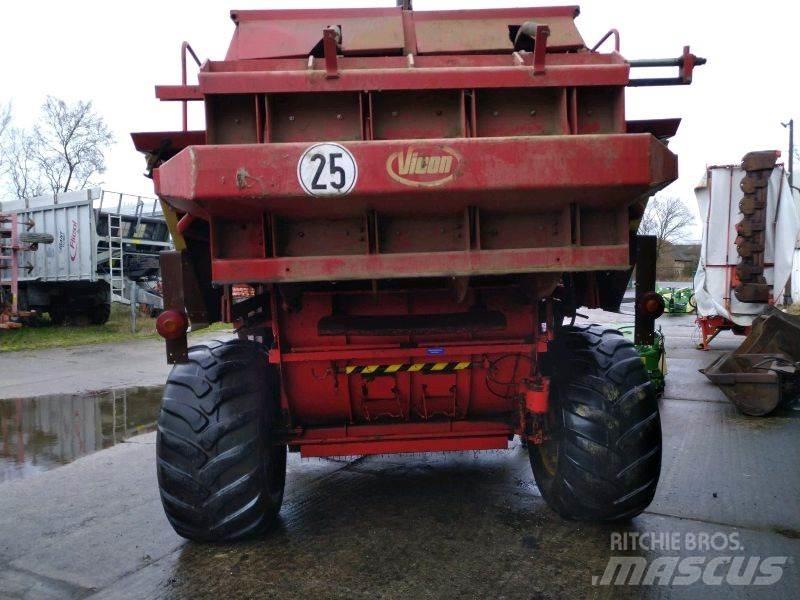 Vicon HP 1600 Stačiakampių ryšulių presai