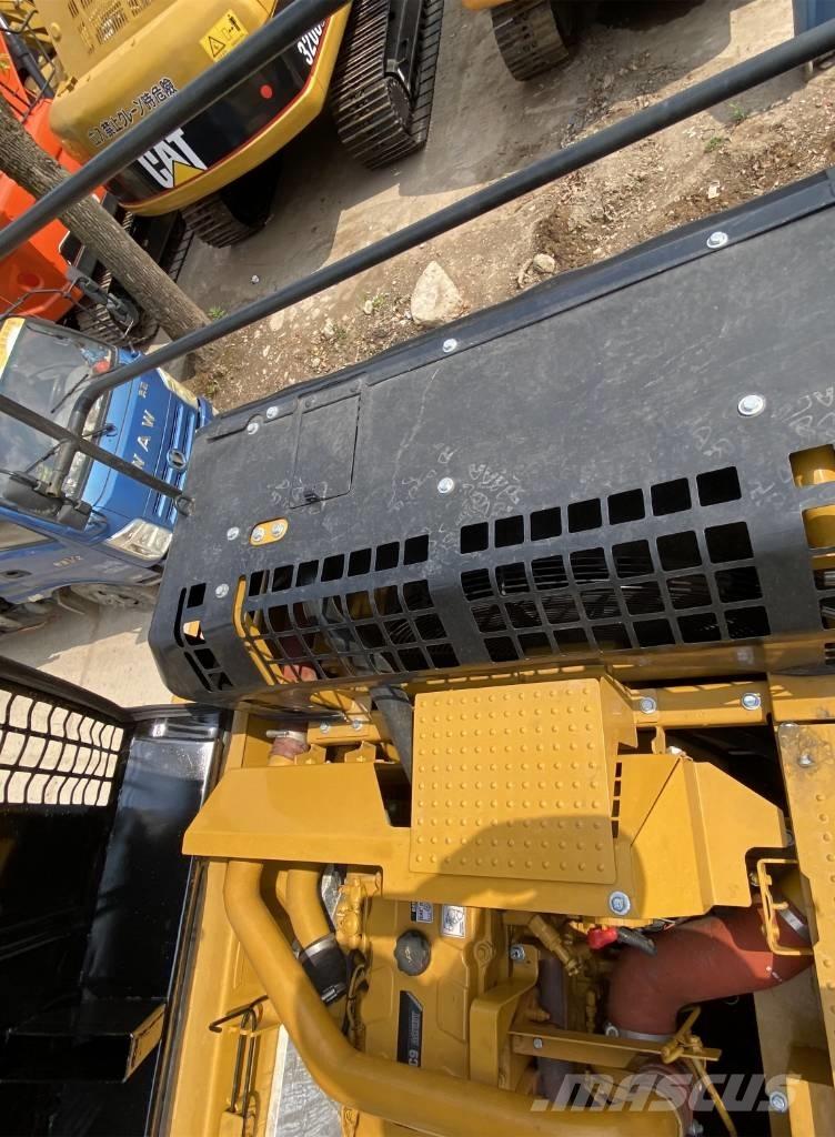 CAT 336 D 2 Vikšriniai ekskavatoriai