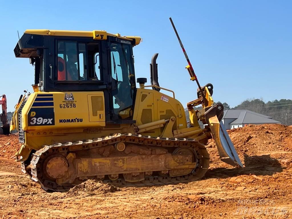 Komatsu D39px-24 Vikšriniai buldozeriai