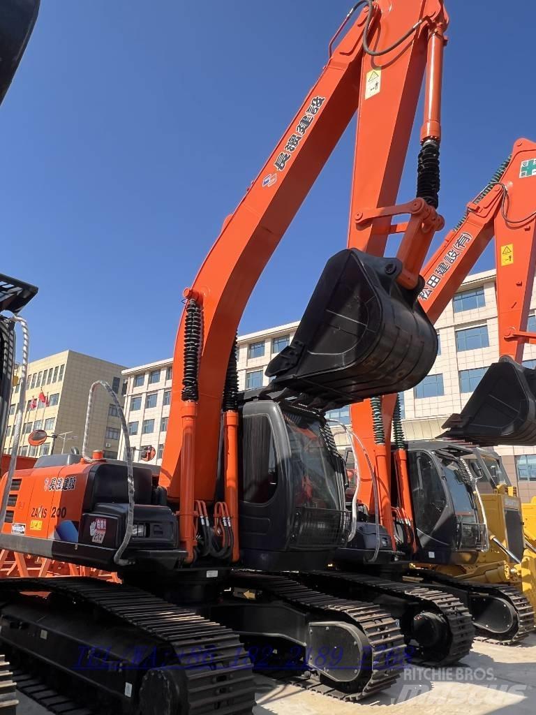 Hitachi ZX 200 Vikšriniai ekskavatoriai