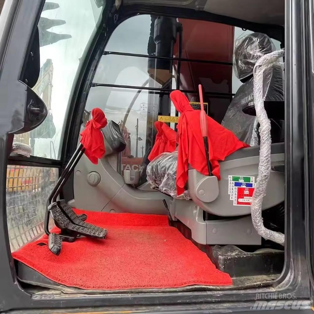 Hitachi ZX 200 Vikšriniai ekskavatoriai