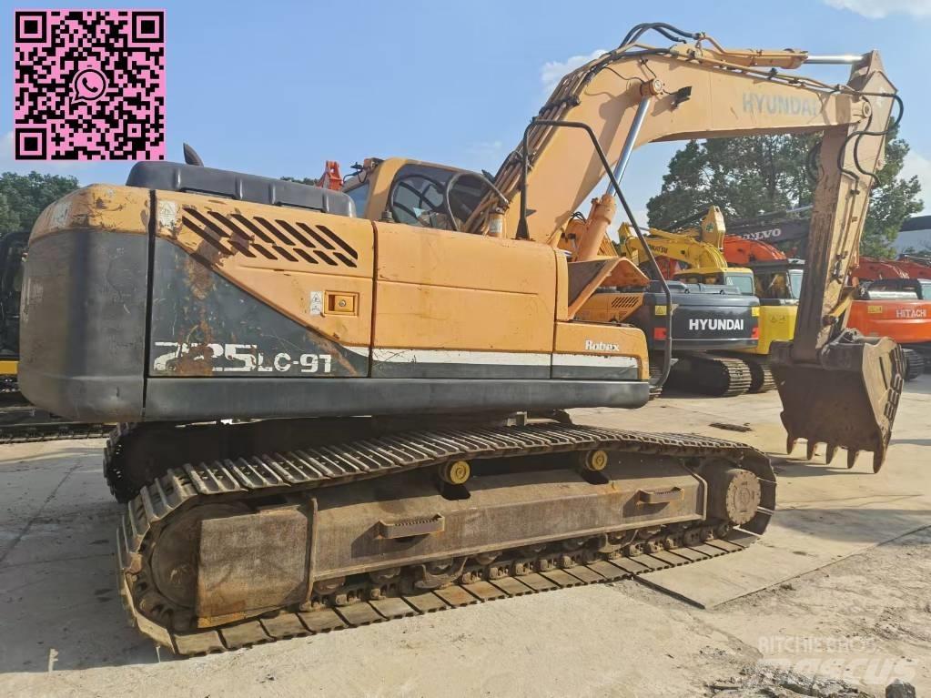 Hyundai 225 Vikšriniai ekskavatoriai