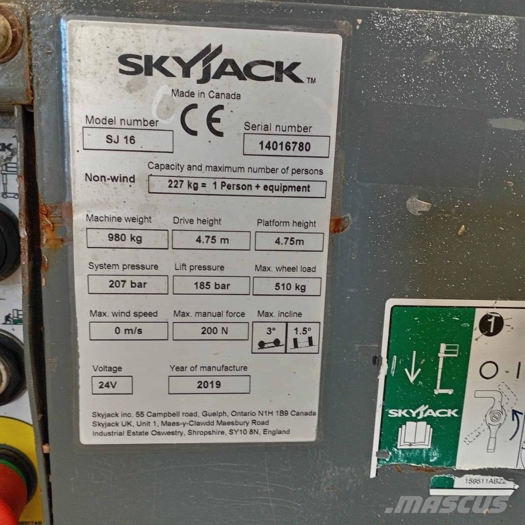 SkyJack SJ 16 Vertikalūs stiebiniai keltuvai