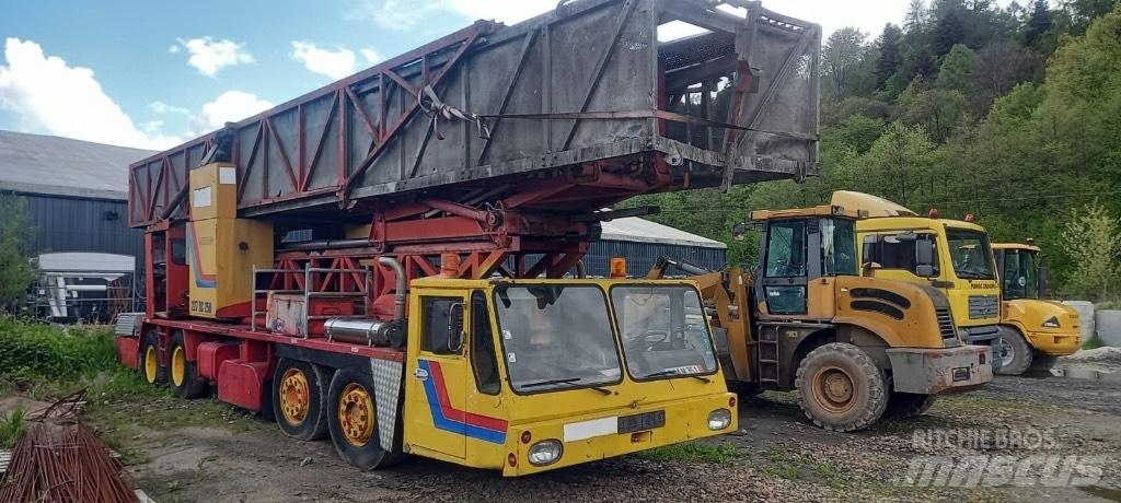 MOOG MBI 200-2/S Ant vilkikų montuojamos kėlimo platformos