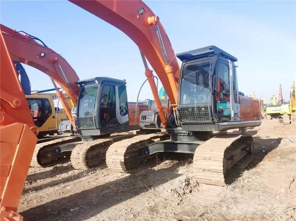 Hitachi ZX210 Vikšriniai ekskavatoriai
