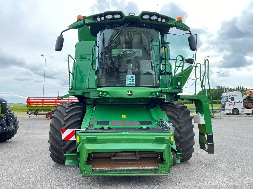 John Deere T 670 i Derliaus nuėmimo kombainai