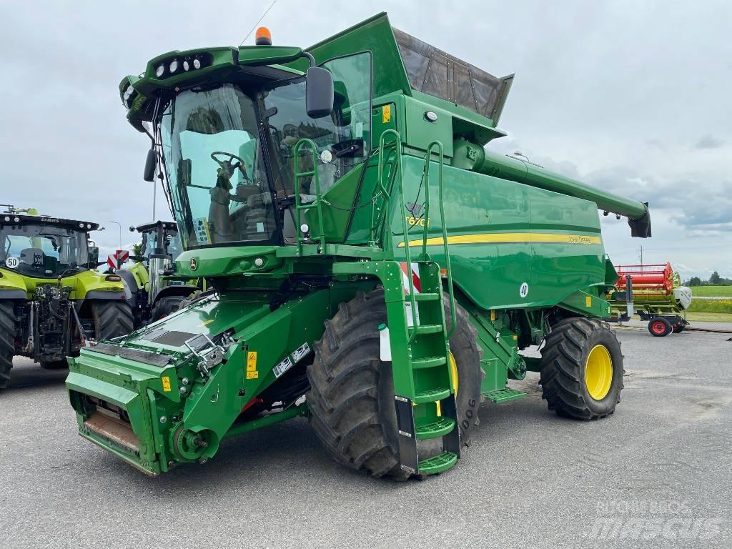 John Deere T 670 i Derliaus nuėmimo kombainai