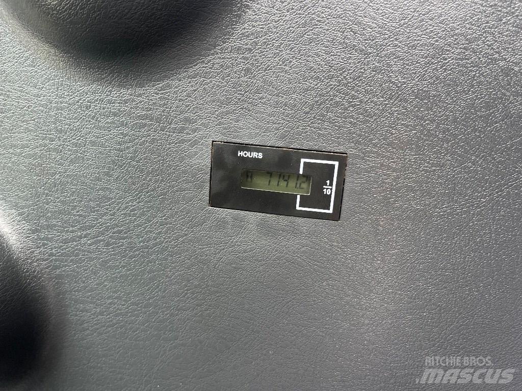 Hyundai HX 145 LCR Vikšriniai ekskavatoriai
