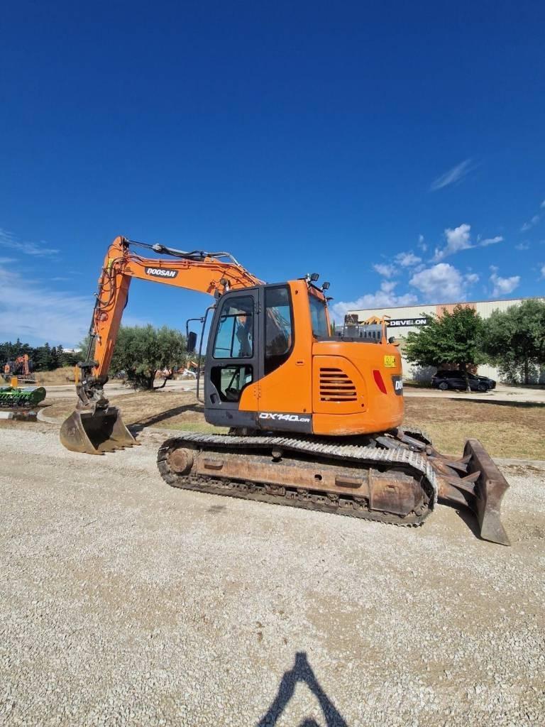 Doosan DX 140 LCR Vikšriniai ekskavatoriai