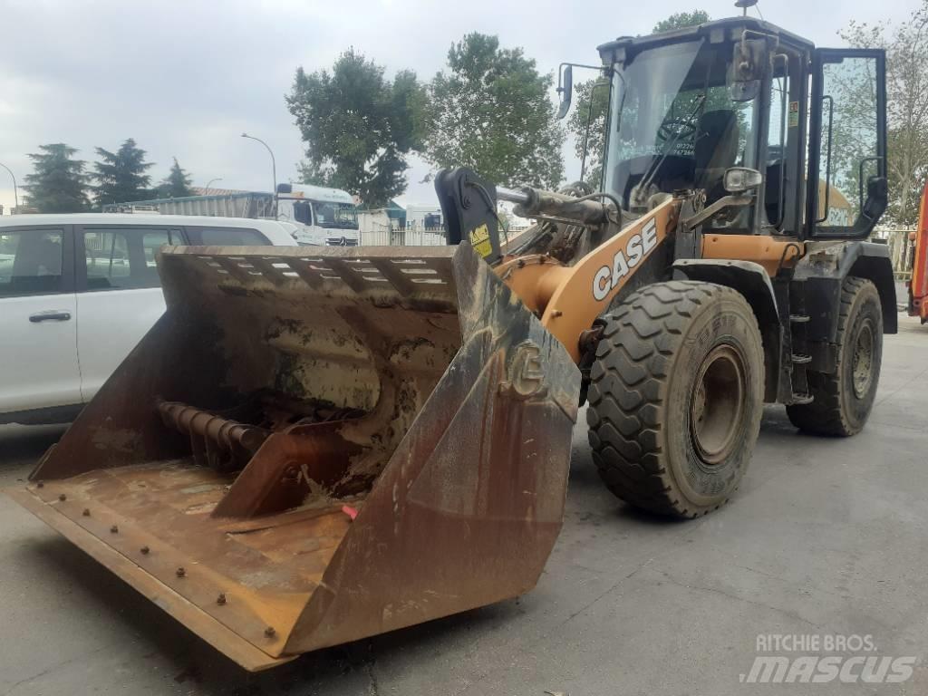 CASE 621 g Naudoti ratiniai krautuvai