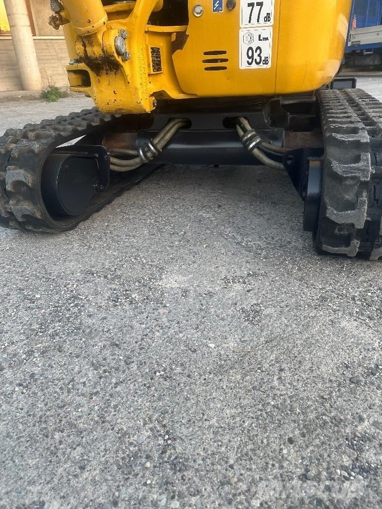 Komatsu PC16R-HS Vikšriniai ekskavatoriai
