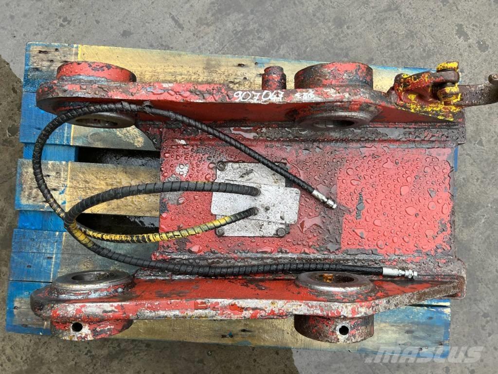 Engcon S70 - 323D Greito sujungimo jungtys