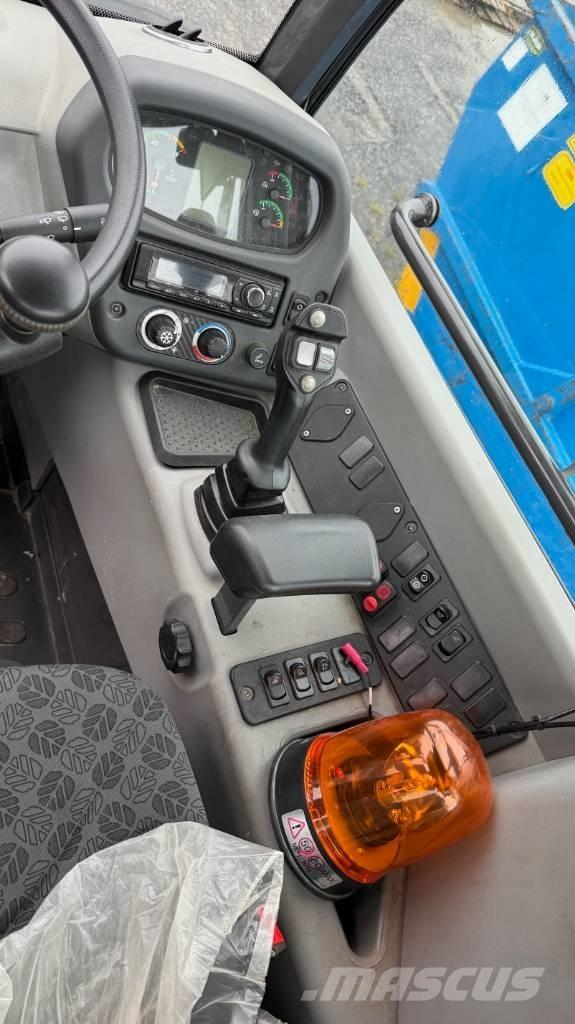 New Holland W70C Naudoti ratiniai krautuvai