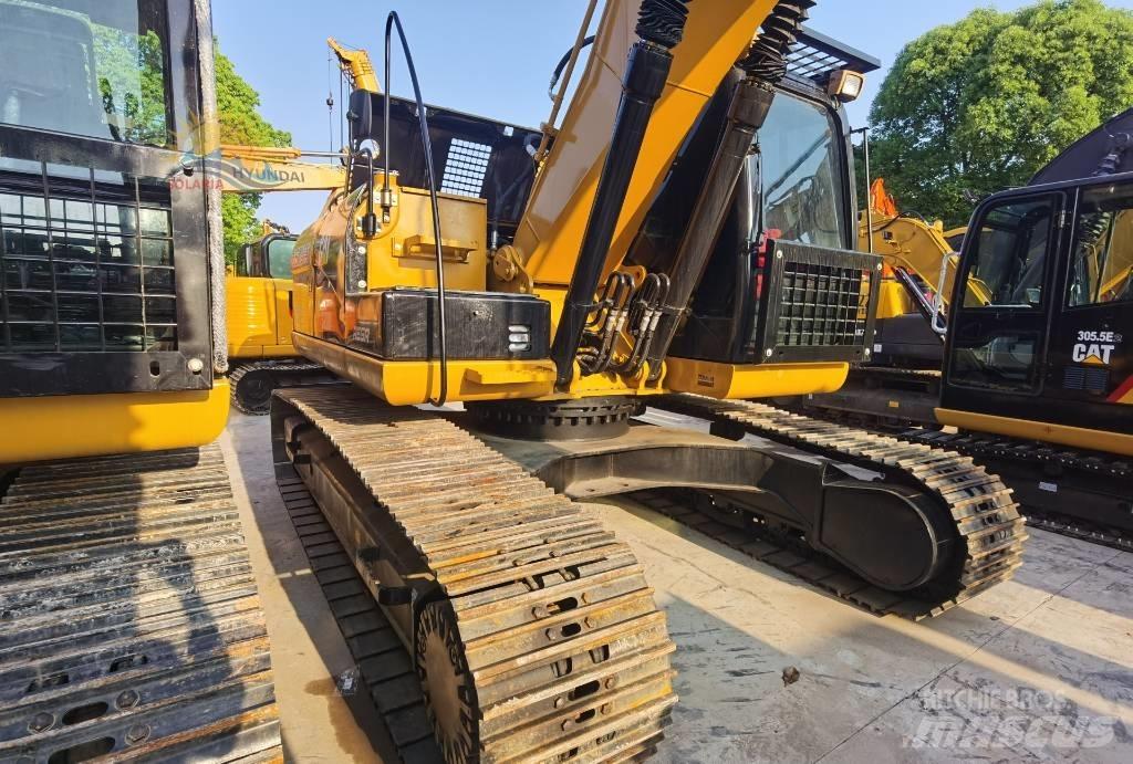 CAT 320 D L Vikšriniai ekskavatoriai