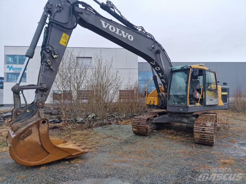 Volvo 220E Vikšriniai ekskavatoriai