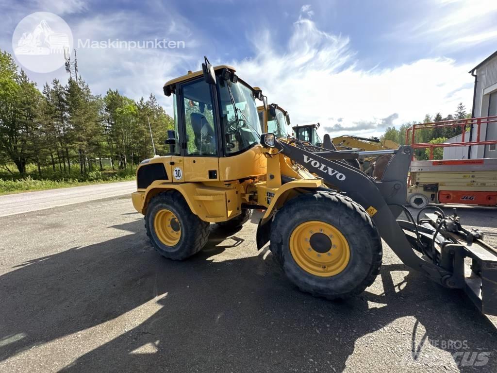 Volvo L 35 G Naudoti ratiniai krautuvai