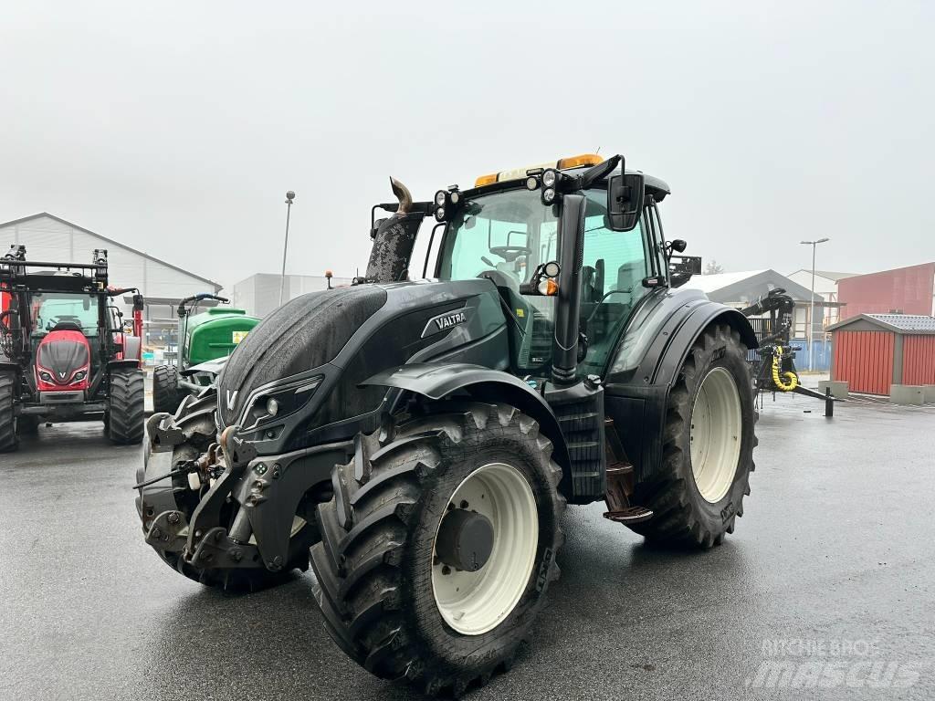 Valtra T 214 D Traktoriai