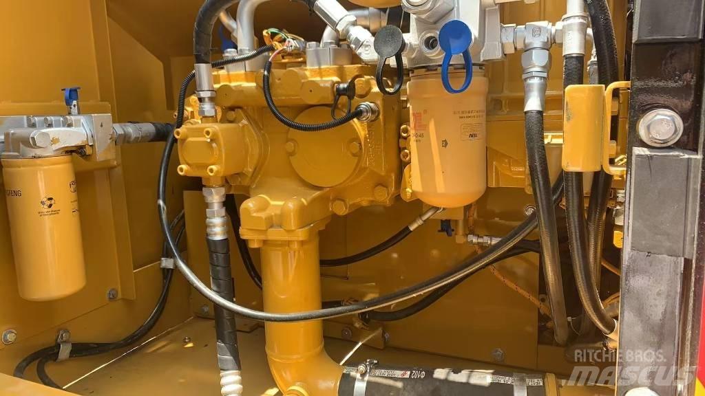 CAT 325 D Vikšriniai ekskavatoriai
