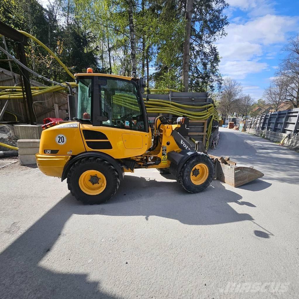 Volvo L25f Naudoti ratiniai krautuvai
