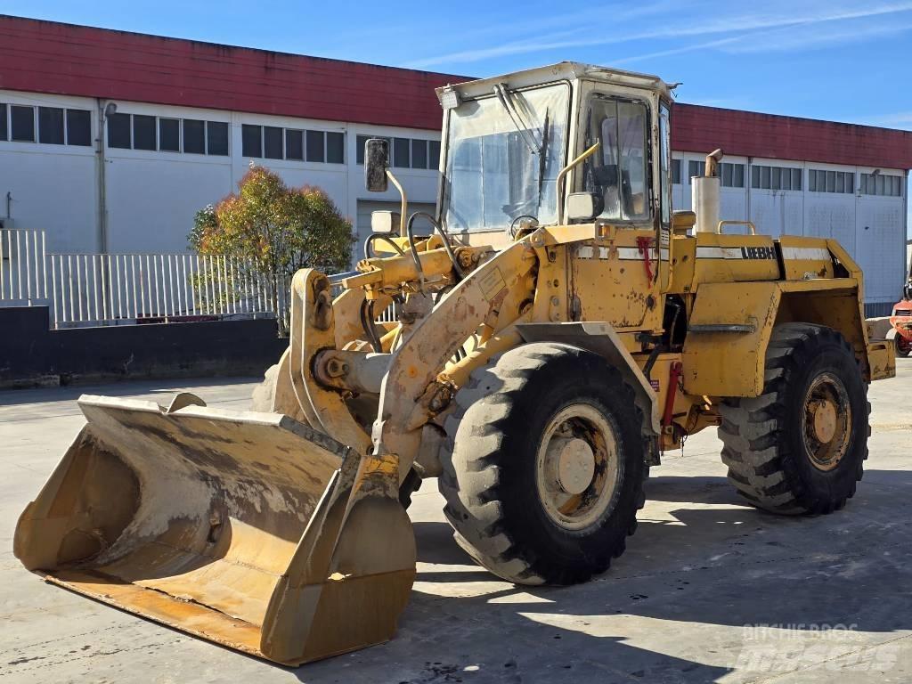 Liebherr L521 Naudoti ratiniai krautuvai