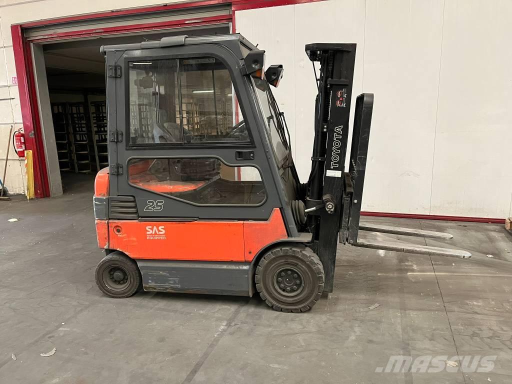 Toyota 7 FBMF 25 Elektriniai šakiniai krautuvai