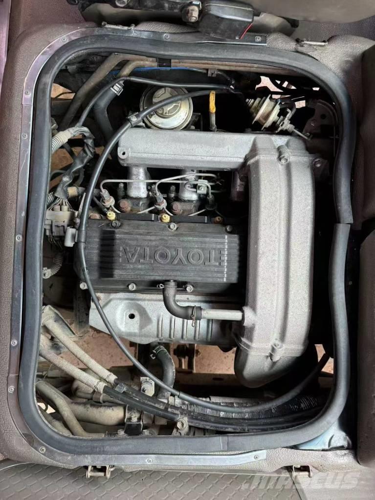 Toyota Coaster Bus Mikroautobusai