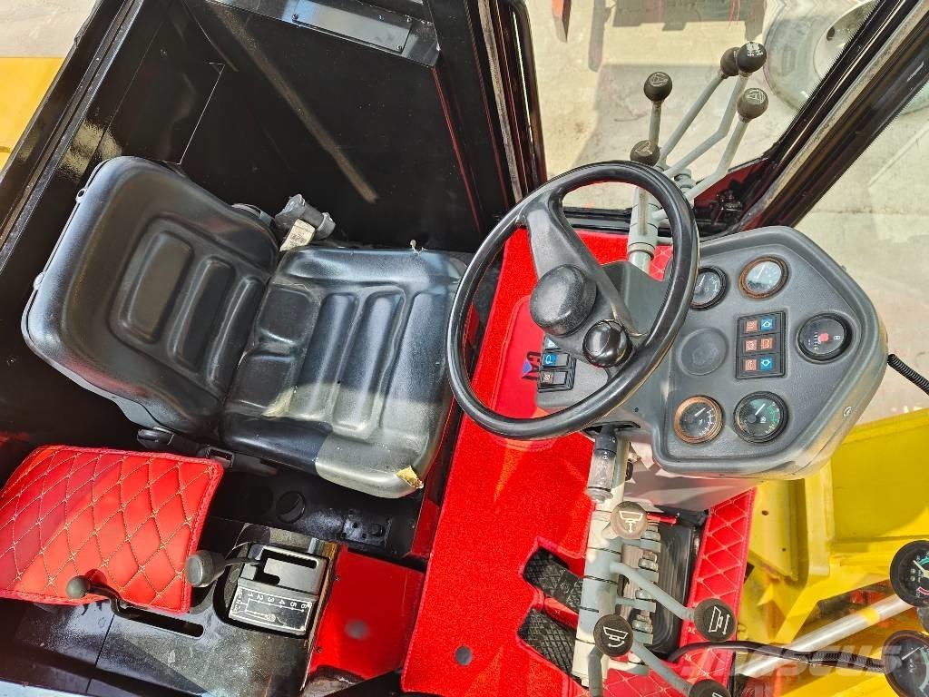 CAT 140 H Greideriai