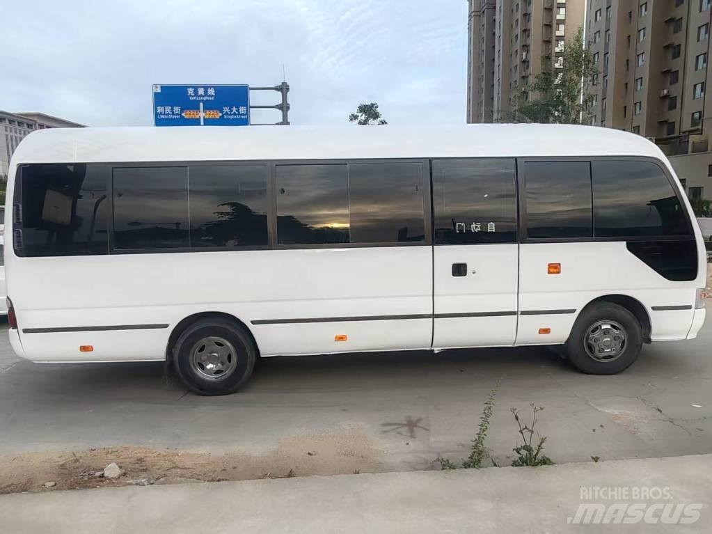 Toyota Coaster Tarpmiestiniai autobusai
